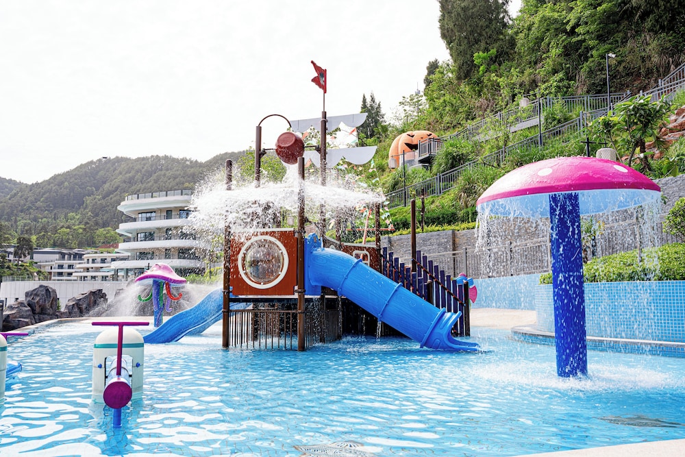 Wyndham Grand Plaza Royale Hot Springs Fenghuang 28/39
