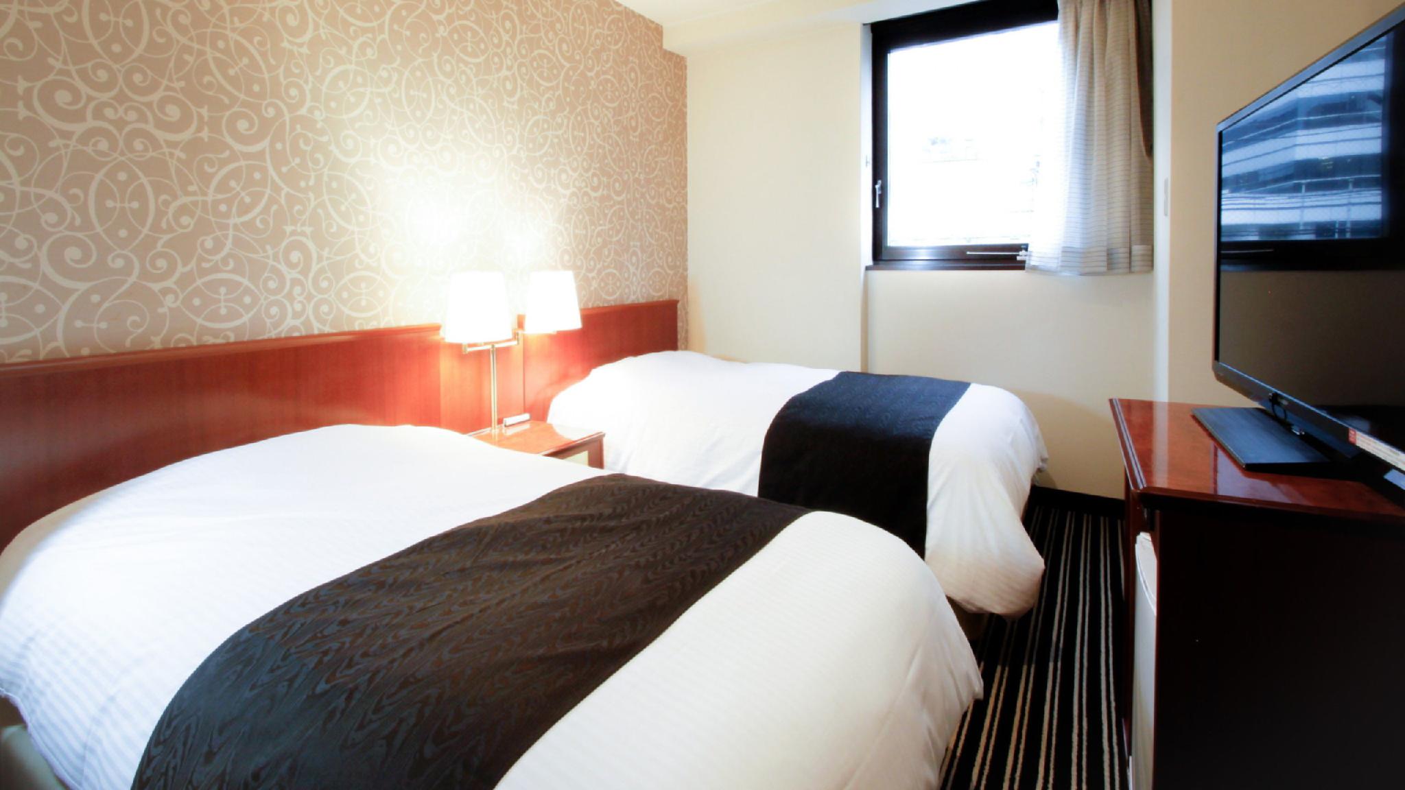 Standard, Twin Beds