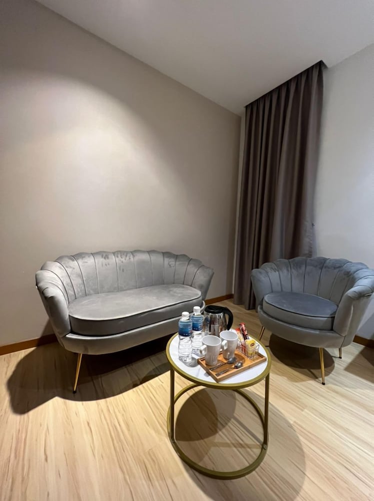 MIYABI HOTEL PERMAS 31/50