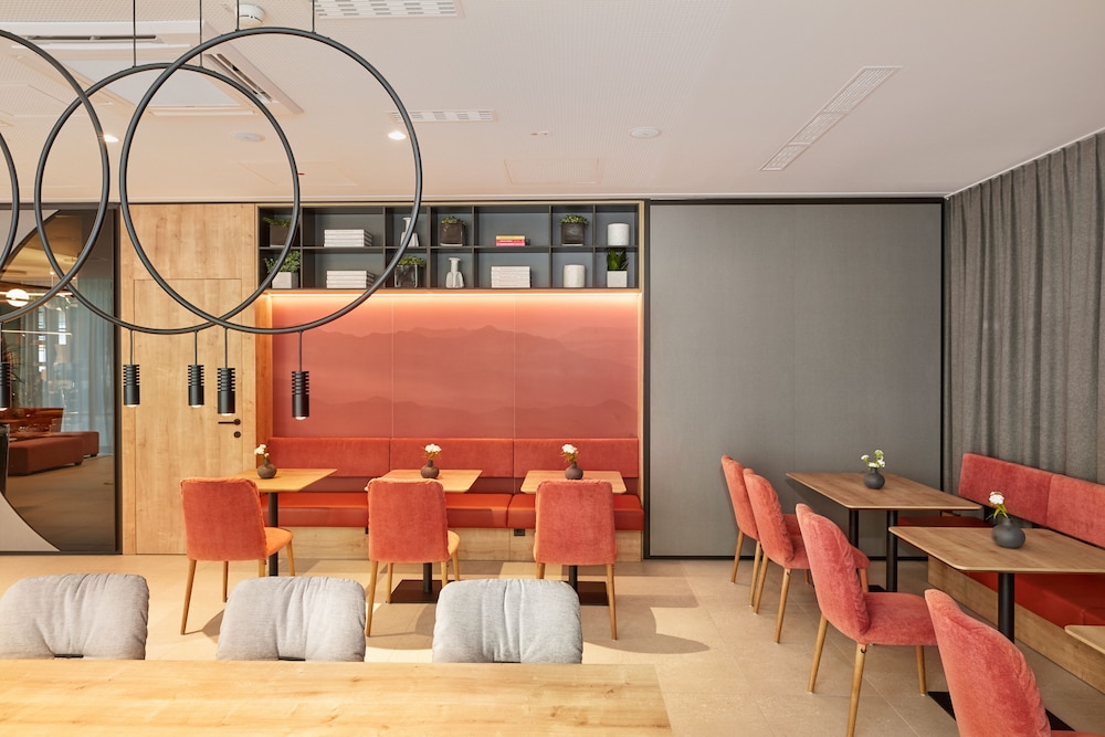 H+ Hotel Eschborn 35/43