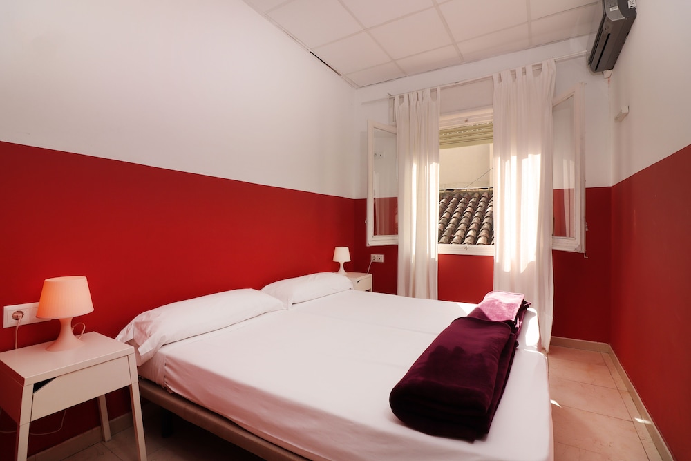 Feel Hostel City Center 10/62