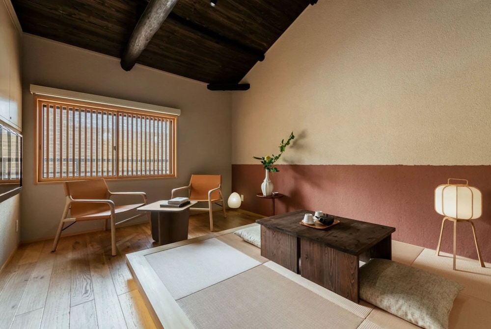 Nazuna Kyoto Tsubaki St 33/47