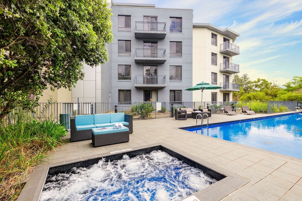 Oaks Sydney North Ryde Suites 14/20