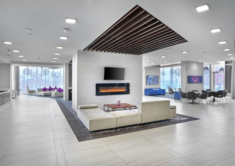DoubleTree by Hilton Edmonton Downtown 11/50