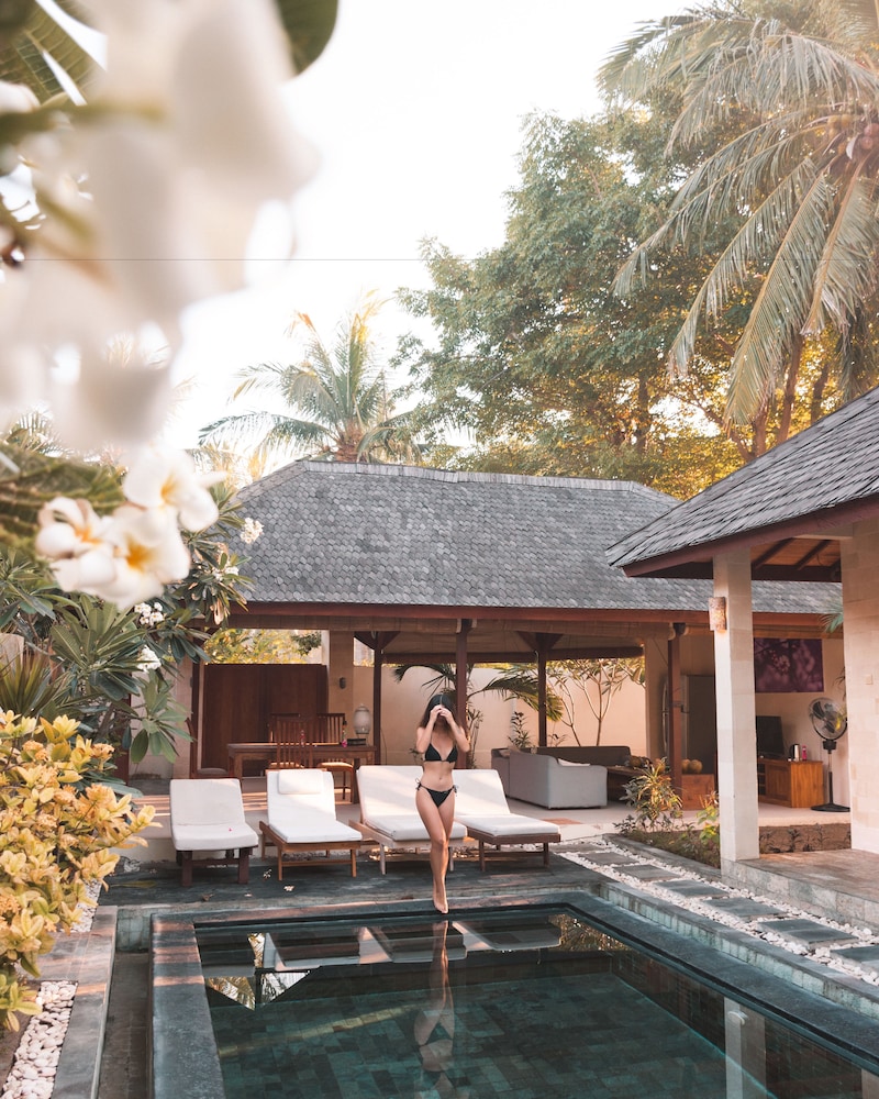 Kelapa Luxury Villas 18/80
