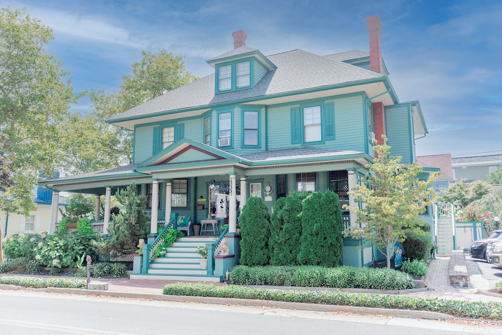 Captain Mey's Inn 4/55