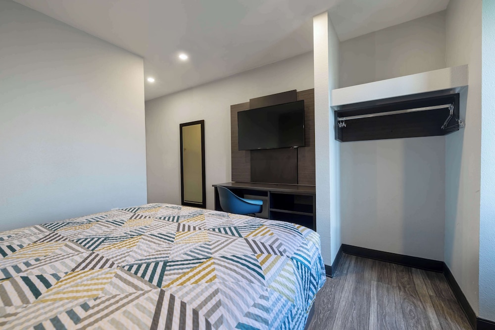 Motel6 McAllen, TX - East 29/60