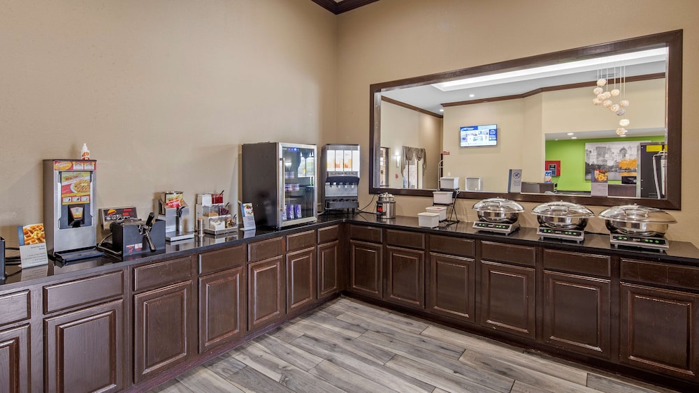 Best Western Near Lackland Afb/Seaworld 35/41