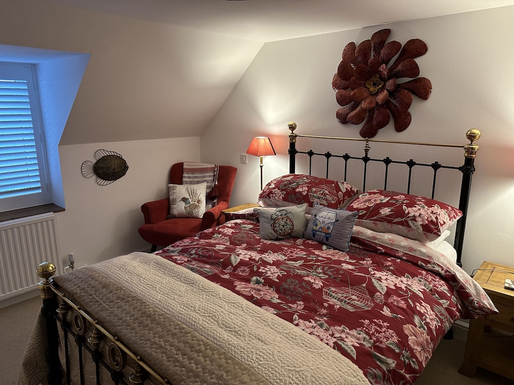 Traditional, Home, 2 Double Beds, Canal View