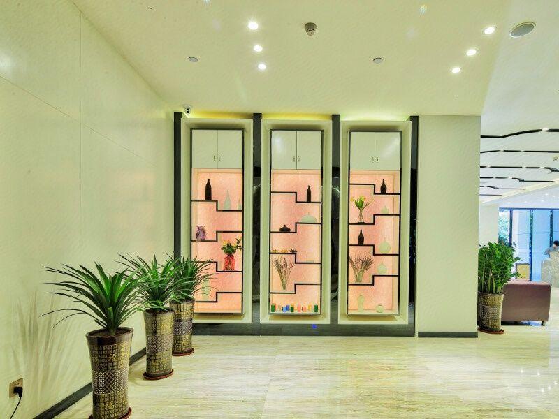 Lavande Hotel (Shenzhen Jingtian Metro Station) 34/46