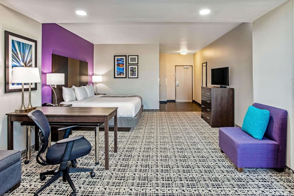 La Quinta Inn & Suites by Wyndham Lubbock South 29/48
