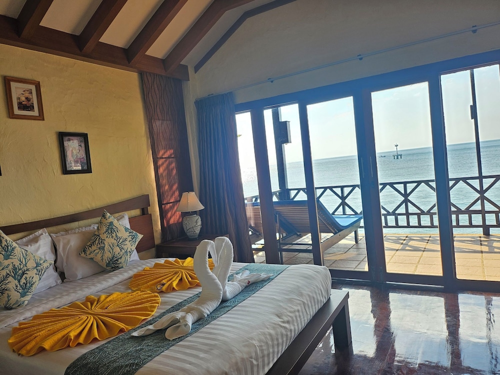 DELUXE, SEA VIEW