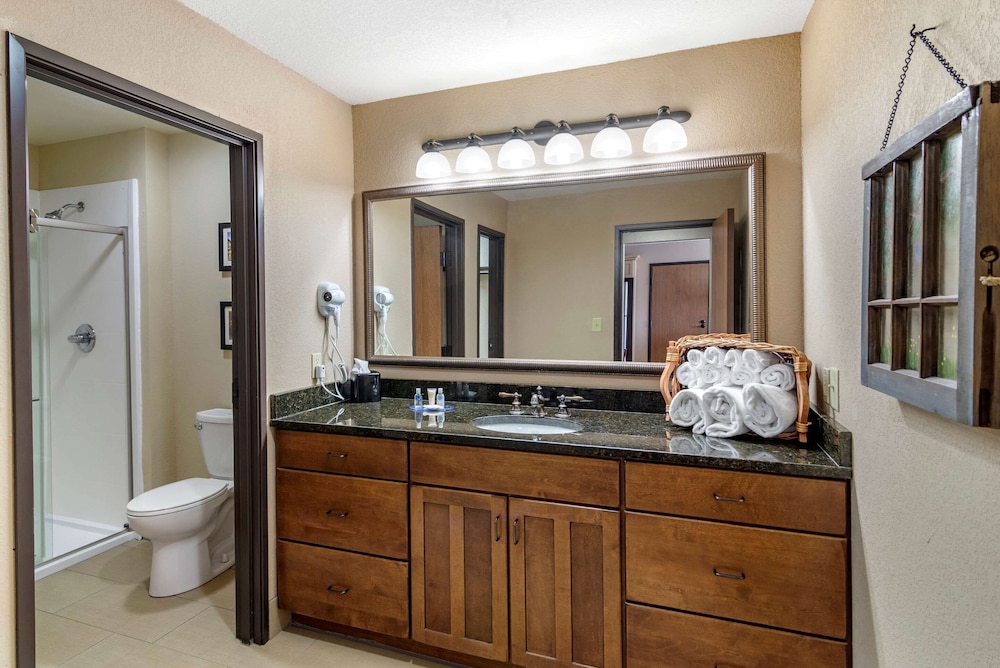 Comfort Inn and Suites Blue Ridge Ga 6/42