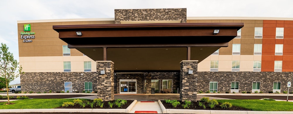 Holiday Inn Express And Suites Dayton East Beavercreek 43/46