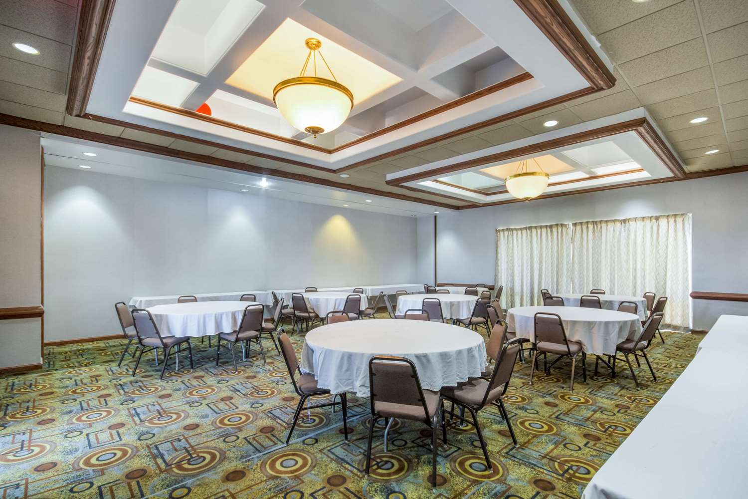 Quality Inn & Suites Kansas City - Independence I-70 East 23/34