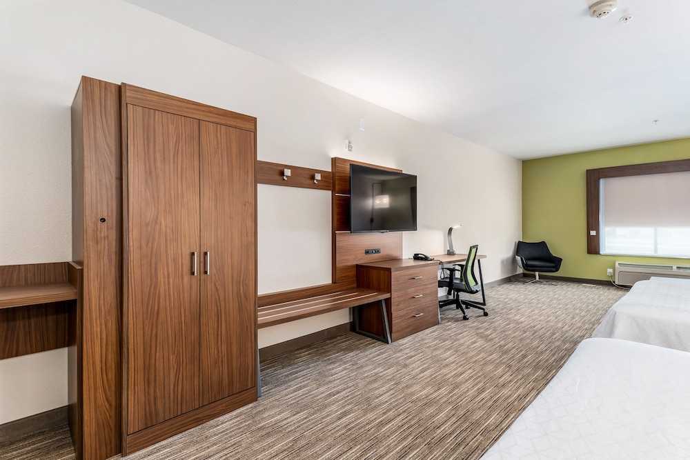 Holiday Inn Express Hotel And Suites Van Buren Ft Smith Area 33/70