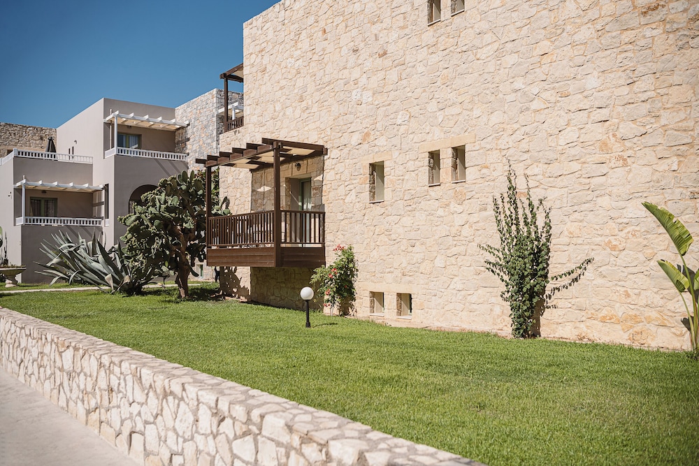 Erato Beach Hotel - Adults Only 46/50