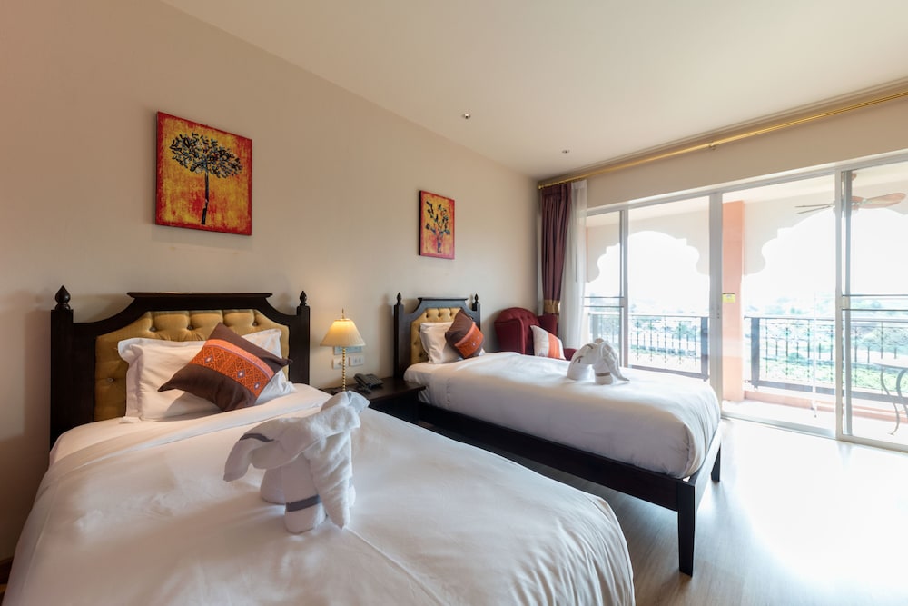 Sheik Hotel 4/46