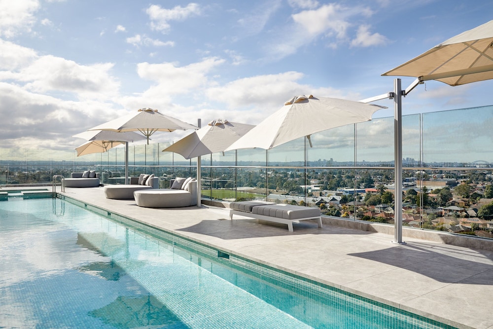Crowne Plaza Sydney Burwood 25/60