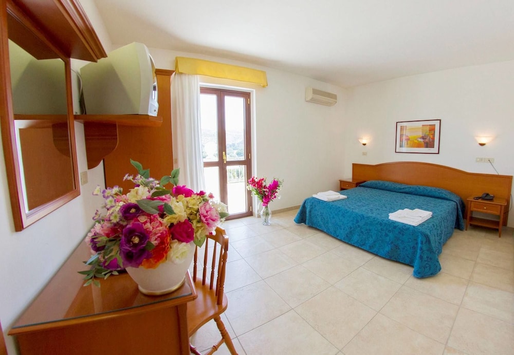 HOTEL ORCHID 24/57