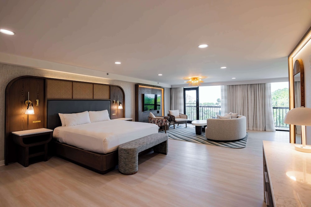 Suite, King Bed