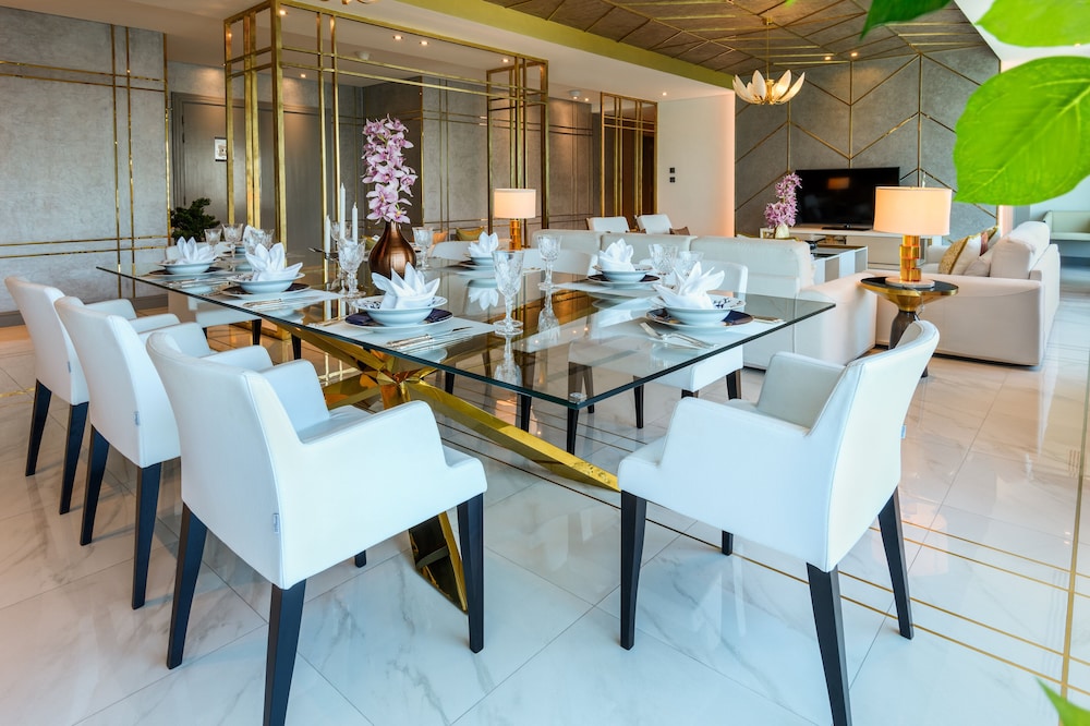Centara West Bay Hotel and Residences Doha 61/78