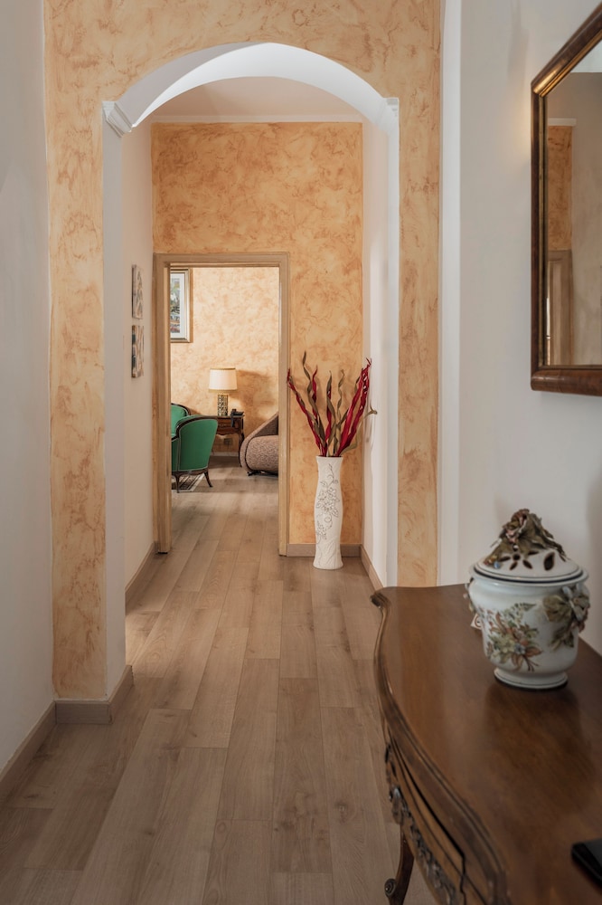 Hotel Roma 25/50