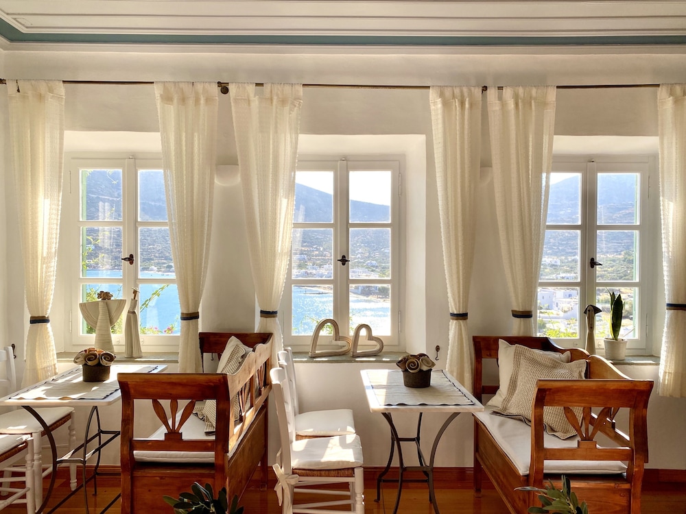 Niriedes Hotel 30/72
