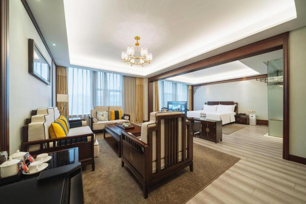 Zijingang International Hotel 33/56
