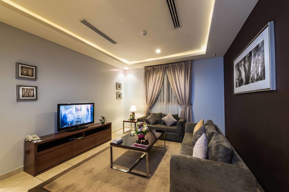 بودل فخرية(Boudl Al Fakhria) 13/26