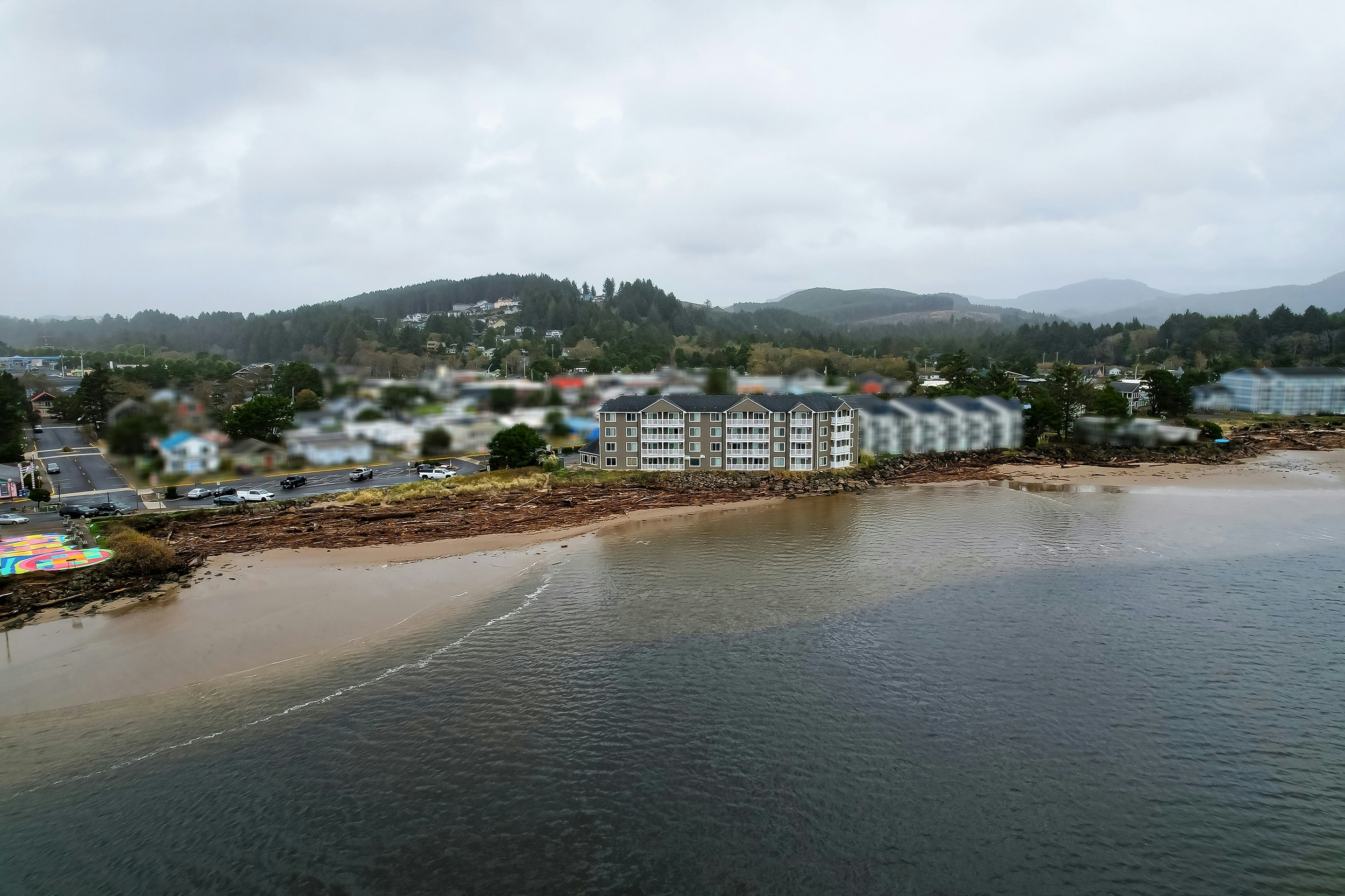 Siletz Bay Beachfront Hotel by OYO Lincoln City 64/71