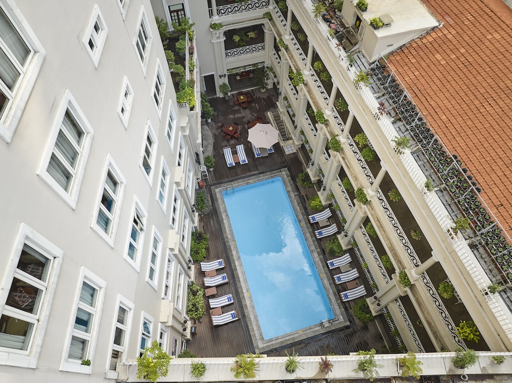 Hotel Grand Saigon 70/73