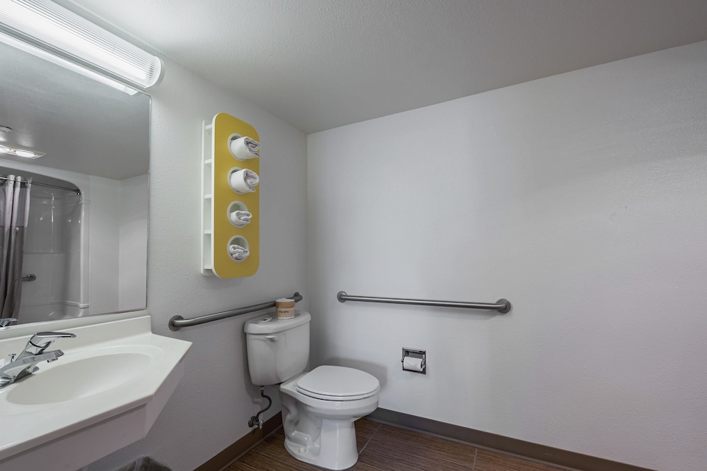 Motel6 Fallon, NV 43/46