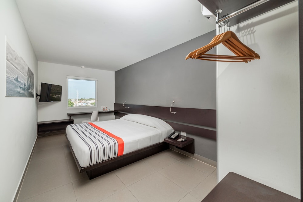 Suite, King Bed, Sofa