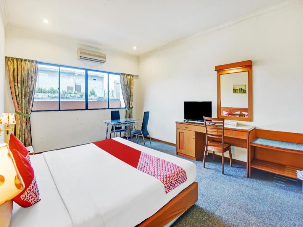 OYO 1178 Plaza Hotel Tanjung Pinang 21/50