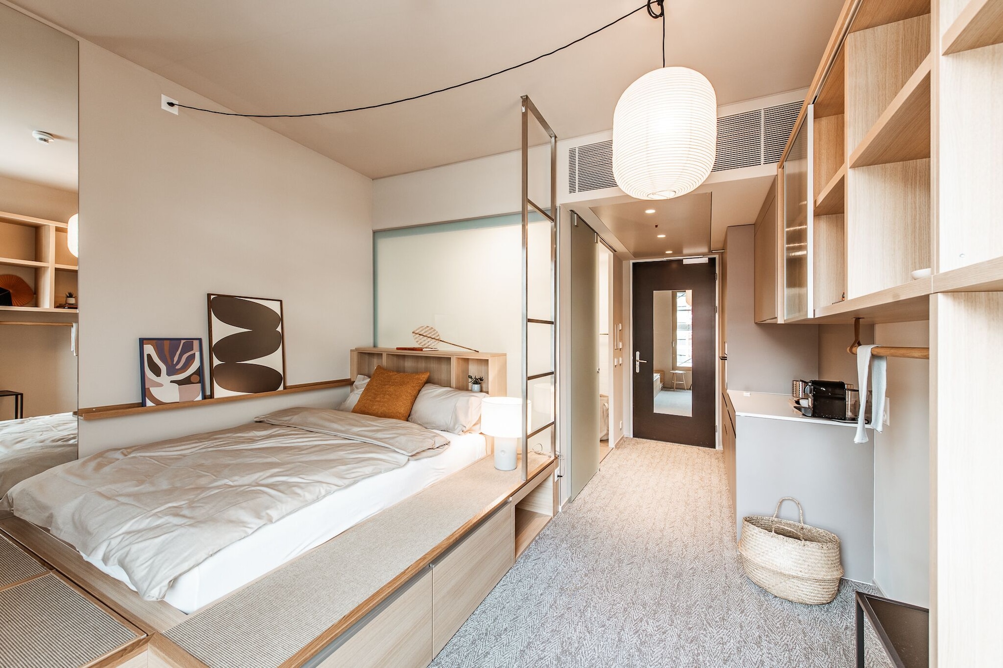 BASIC, STUDIO, DOUBLE BED