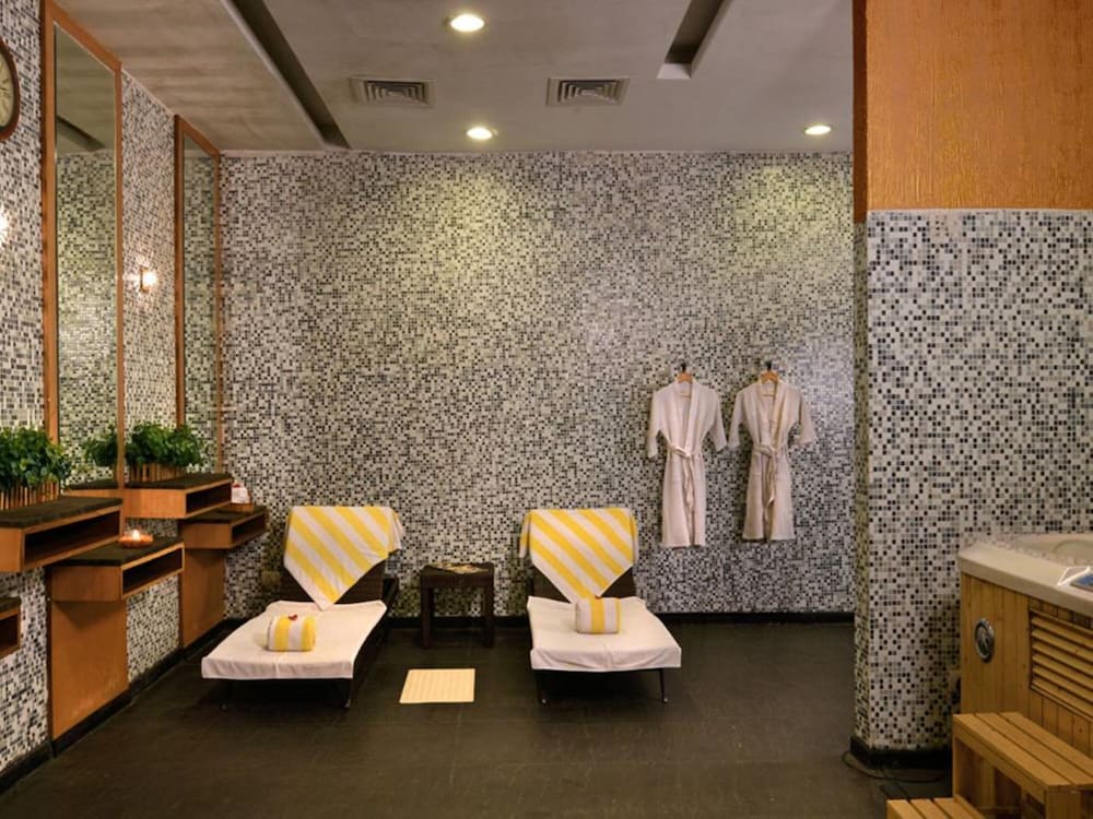 HOTEL NOORMAHAL 14/41