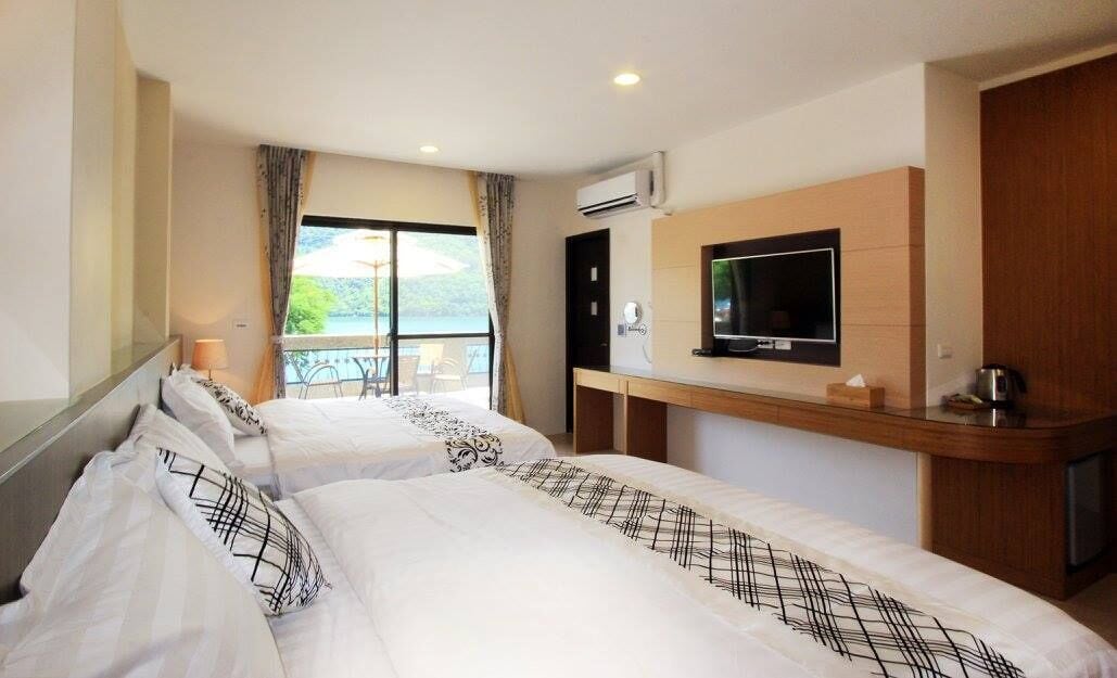 COMFORT, QUADRUPLE, LAKE VIEW, BALCONY