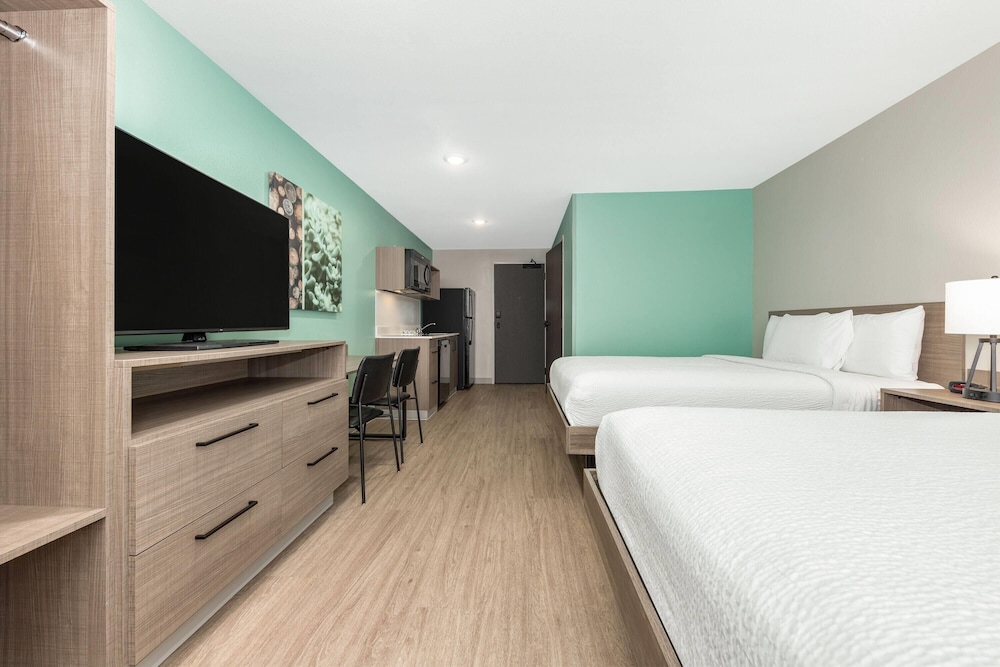 ECHO Suites Extended Stay by Wyndham Dallas Plano/Richardson 29/62