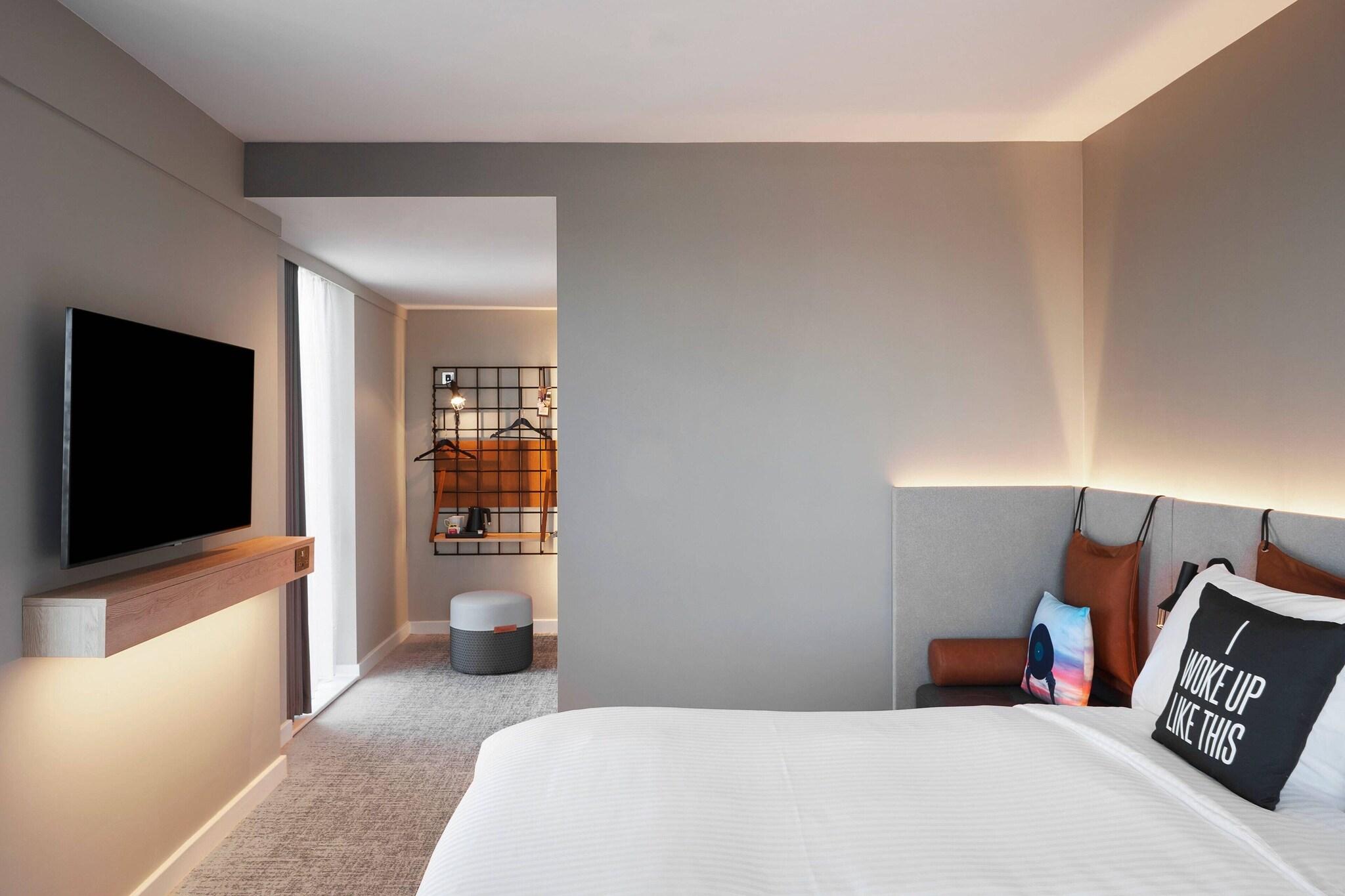 Standard, Twin Beds