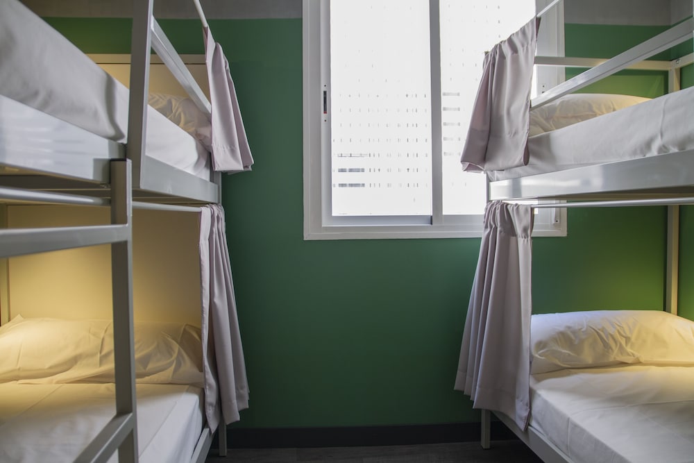 Youth Hostel Center Valencia 24/42