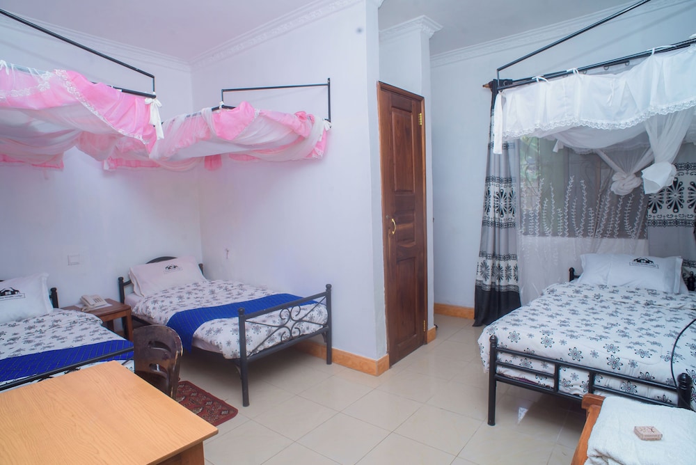 Arusha Giraffe Lodge 16/50