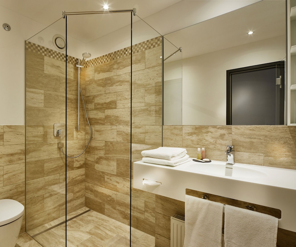 ElzLand Hotel Pfauen Wellness Spa and Vitalis Hotel 48/50