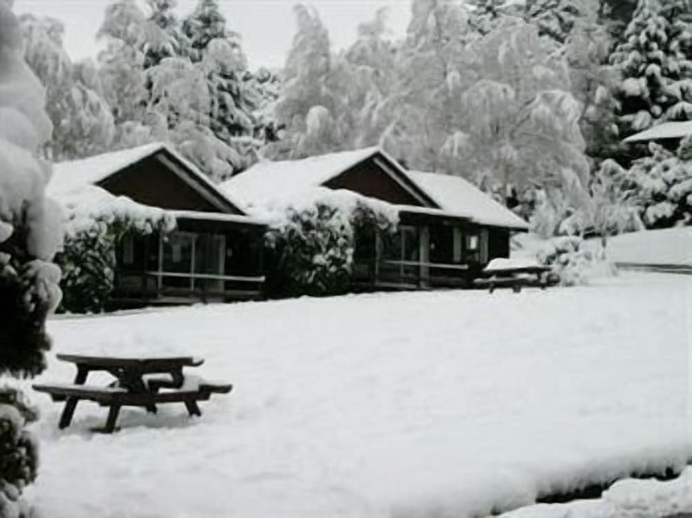 Greenacres Chalets 10/50