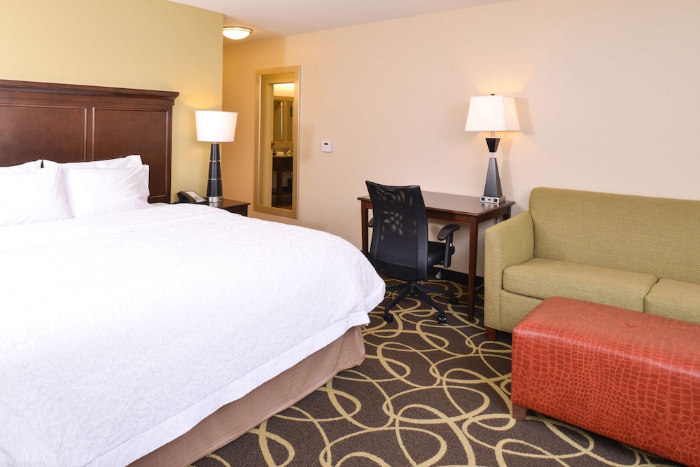 HAMPTON INN OMAHA MIDTOWN-AKSARBEN AREA 20/50