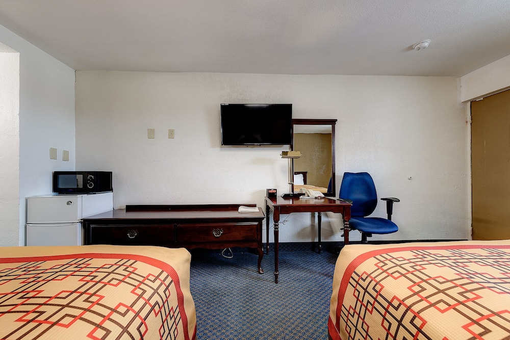 Guest Inn Rogers 17/67