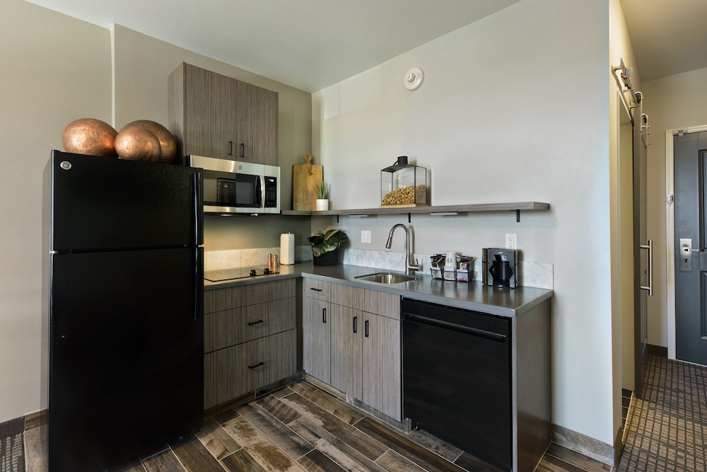 Oxford Suites Paso Robles 7/54