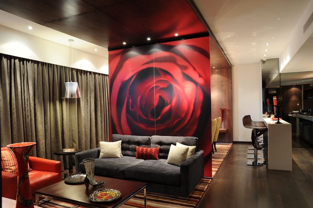 Southern Sun Rosebank 29/50