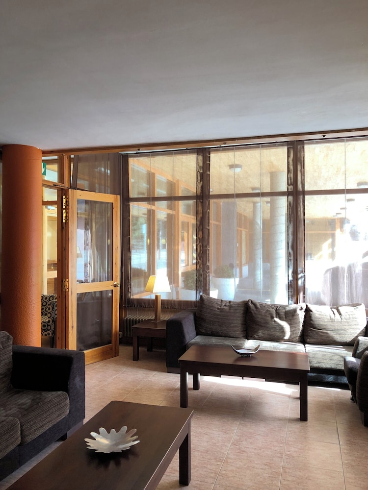 SOLINEU APARTMENTS 33/53