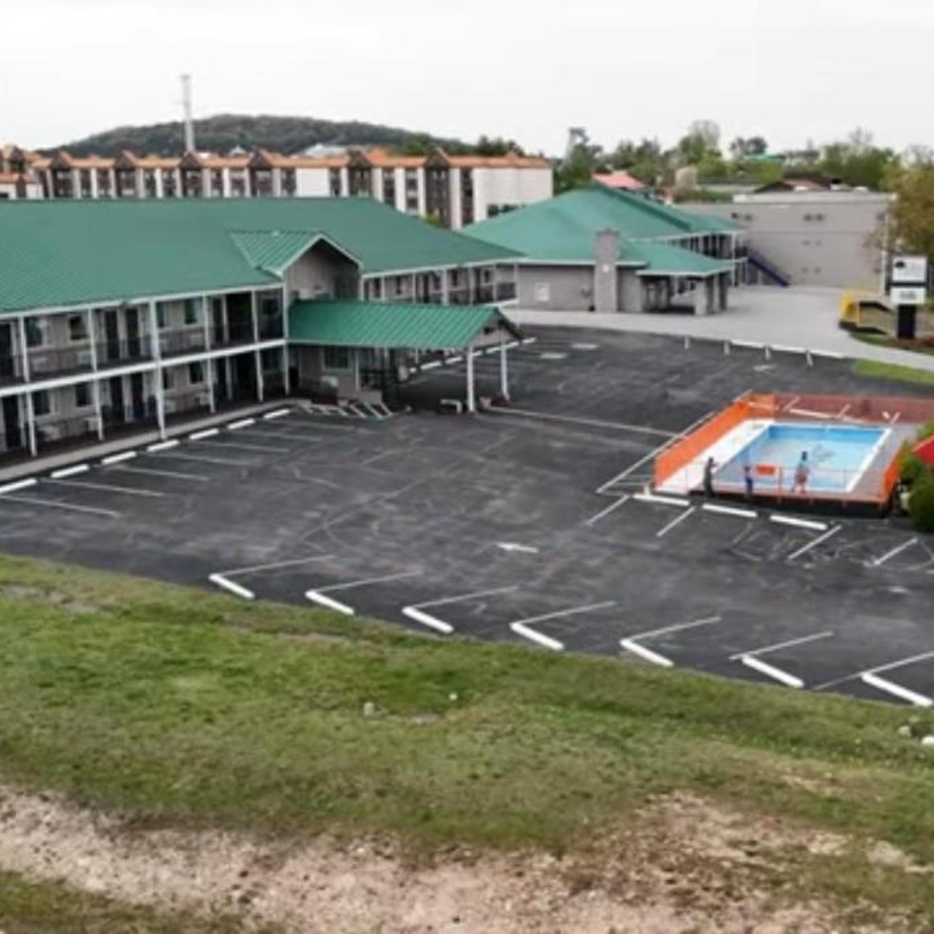 Oak Grove Inn 38/50